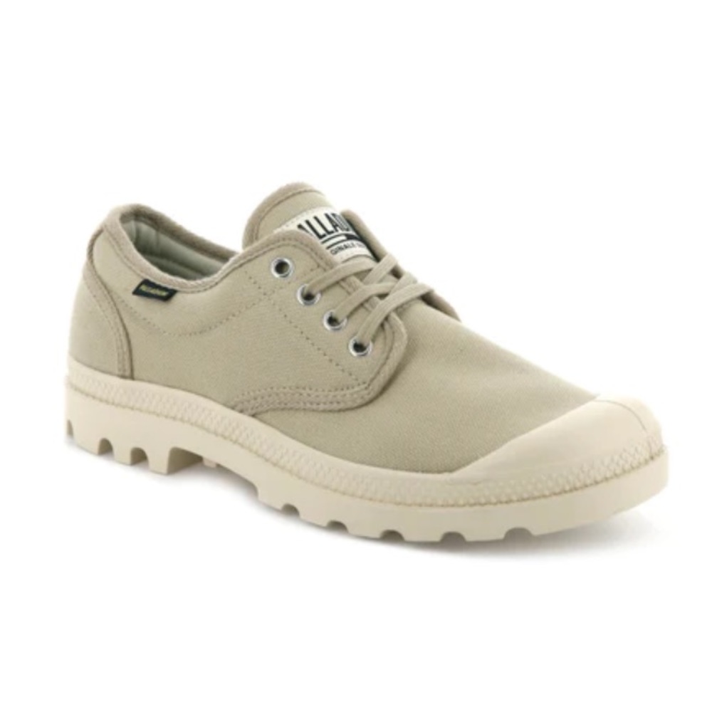 Palladium women’s oxfords size 9. Unworn, brand new. Tag and box included.